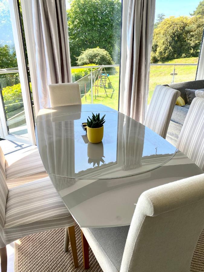 One Of The Best Properties In Lyme! Breathtaking Views Across The Whole Bay. 3 Stories With 2 Tier Veranda Around The Property. Sleeps 6 Lyme Regis Esterno foto