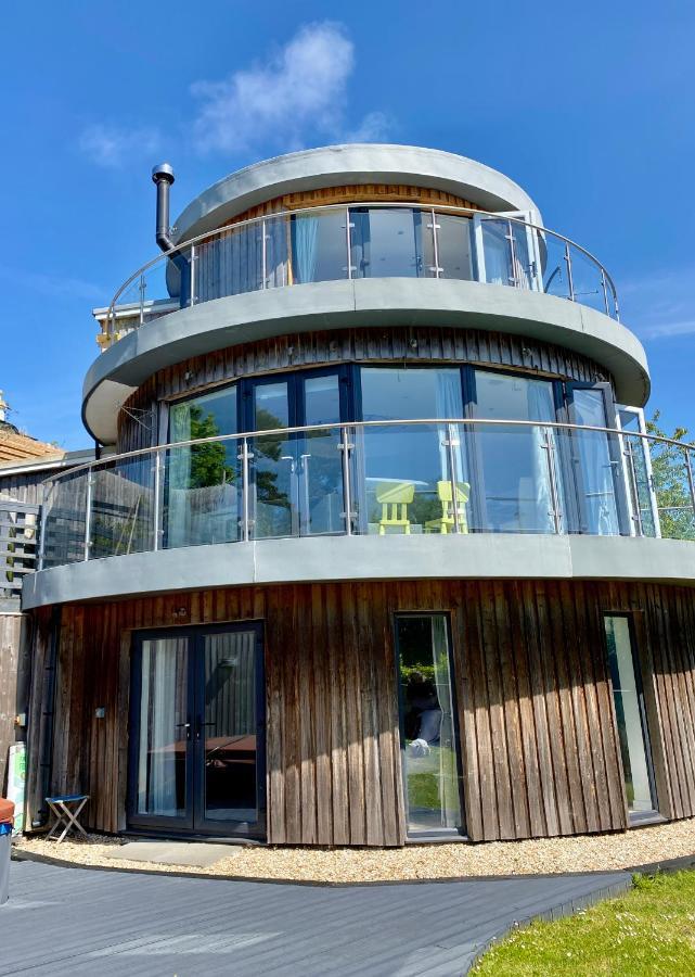 One Of The Best Properties In Lyme! Breathtaking Views Across The Whole Bay. 3 Stories With 2 Tier Veranda Around The Property. Sleeps 6 Lyme Regis Esterno foto